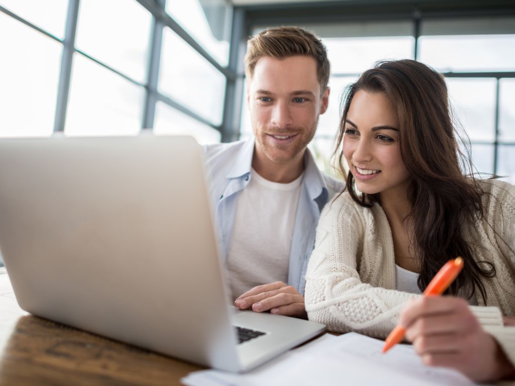 O processo de financiamento imobiliário pode parecer complexo à primeira vista, mas com organização, planejamento financeiro e as orientações corretas, é possível encará-lo com mais tranquilidade. 